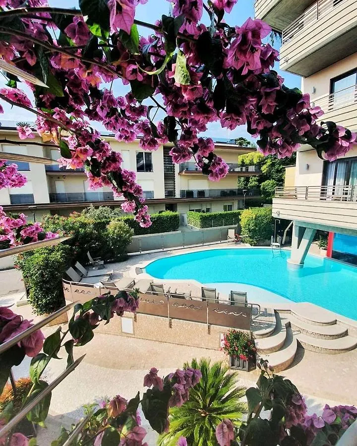 Hotel Desenzano ديسينسانو ديل غاردا
