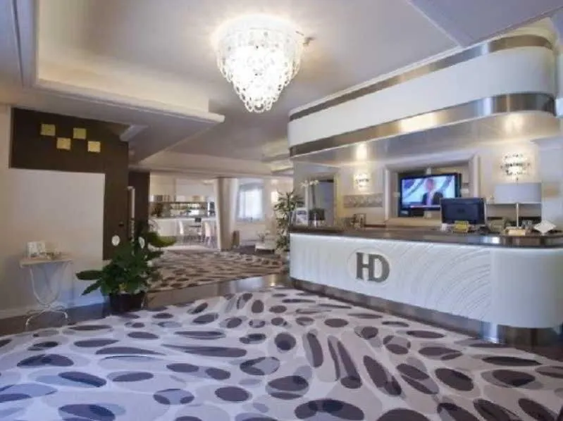 Hotel Desenzano ديسينسانو ديل غاردا 4*,